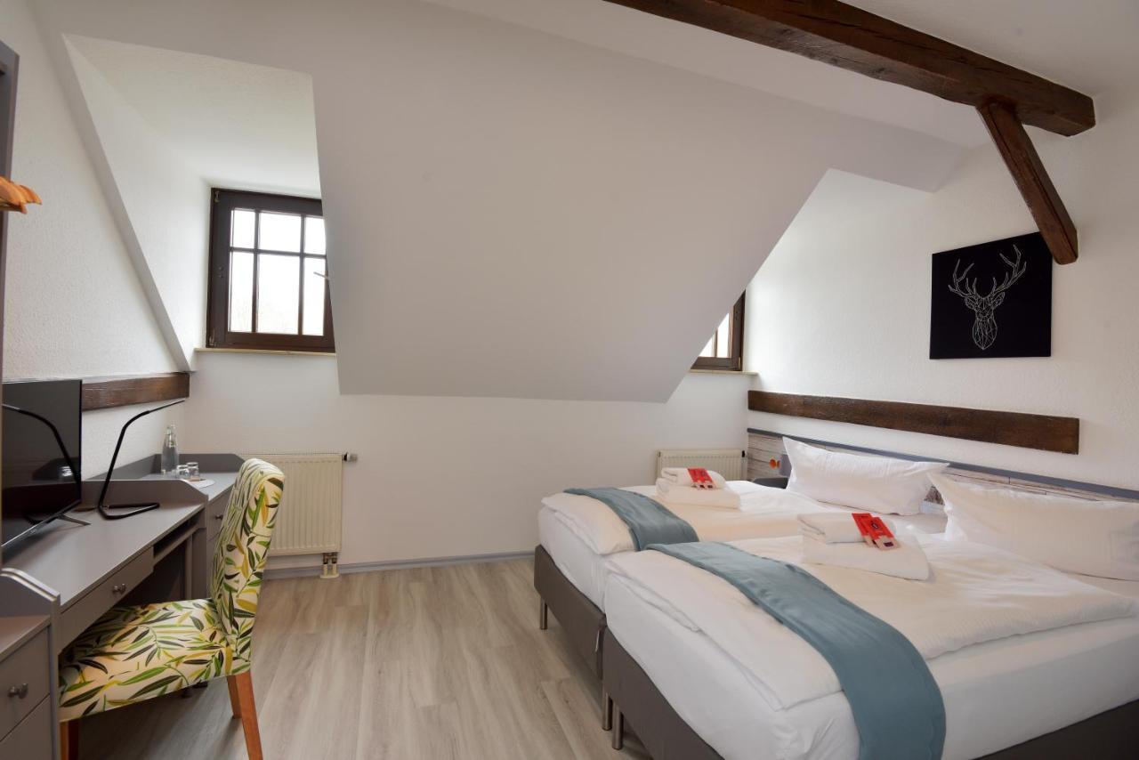Hotel Der Distelhof Mit Scheunencafe 3*